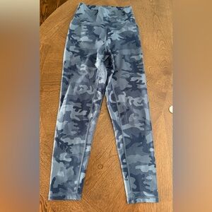 P’Tula Stealth Navy Camouflage Legging - Women’s Size Small - 23 inch
